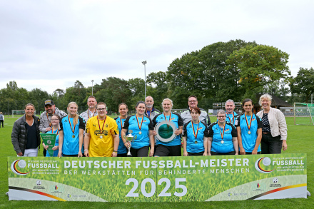 Siegerehrung Deutsche Fu&szlig;ball-Meisterschaft der WfbM 2025